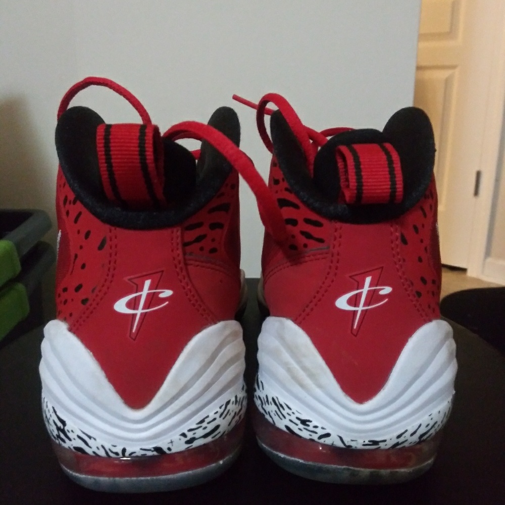 Sneakers - Picture 2 of 3